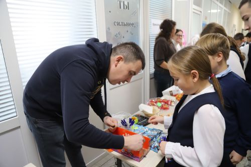 Инвалидлар ункөнлеге алдыннан мәктәпләрдә хәйрия ярминкәләре башланып китте