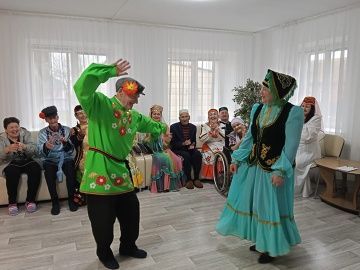 Халыклар дуслыгында - Россия бердәмлеге
