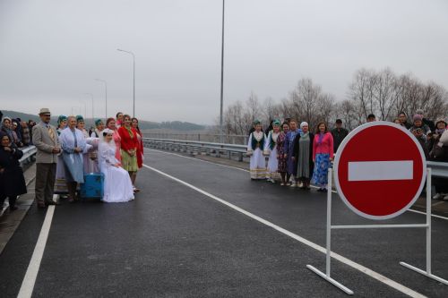 Дүрт ай дәвам иткән ремонттан соң тантаналы төстә күпер ачылды