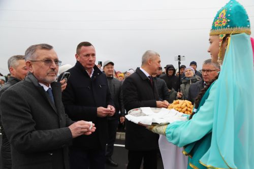 Дүрт ай дәвам иткән ремонттан соң тантаналы төстә күпер ачылды