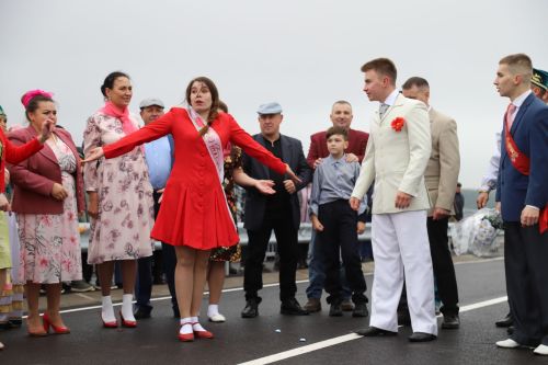 Дүрт ай дәвам иткән ремонттан соң тантаналы төстә күпер ачылды