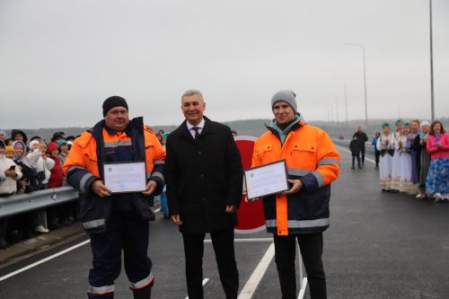 Дүрт ай дәвам иткән ремонттан соң тантаналы төстә күпер ачылды
