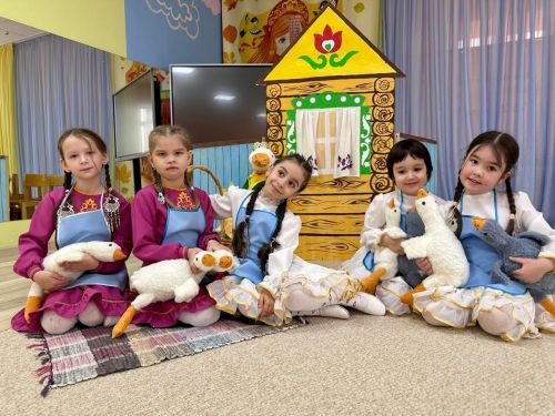 Мөслим «Күбәләк» балалар бакчасында татар халкының милли йоласы - Каз өмәсе уздырдылар