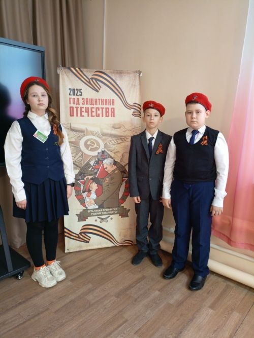 Батырлык дәресе: Мәктәп музее Ватан Геройлары көненә багышланган патриотик чара үткәрде