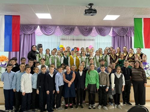 Мөслим урта мәктәбе укучылары Инвалидлар декадасын йомгакладылар