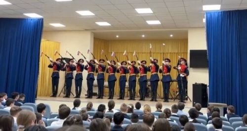 Мөслим гимназиясенә Актаныш кадет мәктәп-интернаты укучылары кунакка килде