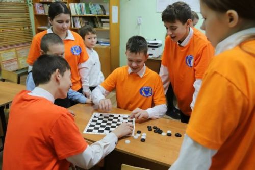 Олы Чакмак мәктәбендә “Тылсым” волонтерлар отряды эшли