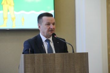 Район хакимиятенең актлар залында оешма-предприятие, бүлек җитәкчеләре катнашында 2025 ел йомгакларына багышланган киңәйтелгән киңәшмә узды