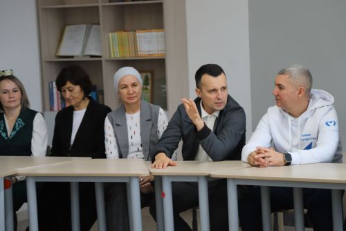 «Алдынгылар хәрәкәте»нең Мөслим бүлекчәсендә Тимур Сөләйманов катнашында тәрбия мәсьәләләренә багышланган әңгәмә