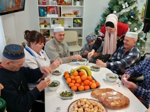 Дуслар, мандариннар һәм хуш исле чәй булмаганда Яңа елның нинди кызыгы бар!