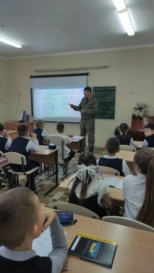 Мөслим гимназиясендә экологик тәрбия: «Чатыр Тау» заказнигы җитәкчесе рәхмәт хаты тапшырды