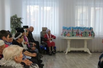 Мөслим картлар һәм инвалидлар интернат-йорты Яңа елны каршылый