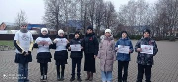 Мөслим лицее укучылары СПИДка каршы көрәш акциясендә катнаштылар