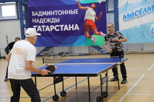 «Яшьлек» универсаль спорт залында мөмкинлекләре чикләнгән гражданнар арасында шашка, шахмат, дартс, өстәл теннисы буенча ярышлар узды