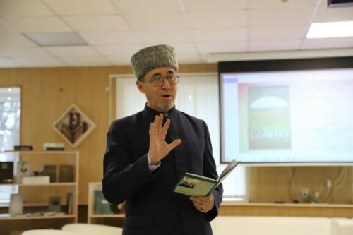 Район үзәк китапханәсендә Рәйхан Әлмөхәммәтовның “Язлар килә” исемле китабын тәкъдир итү кичәсе узды