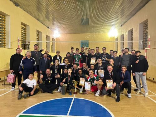 Петр Алексеевич Днепров истәлегенә волейбол турниры узды