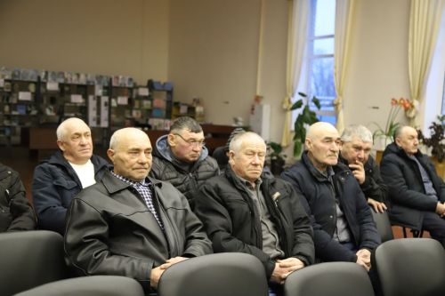 Кузгатсаң, авыр таш та җиңеләя