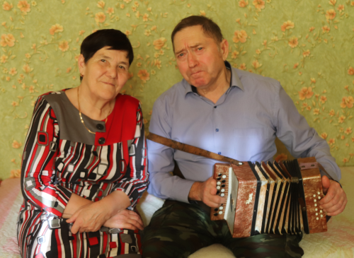 Җирлектәге матур гаиләләрнең тормышы, сокланырлык үткән юллары белән таныштыруны дәвам итәбез