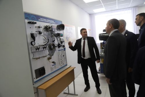 Бүген З. Басыйрова исемендәге район мәдәният йортында Мөслим район Советының IV чакырылыш XXXIX отчет сессиясе узды