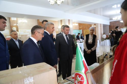 Бүген З. Басыйрова исемендәге район мәдәният йортында Мөслим район Советының IV чакырылыш XXXIX отчет сессиясе узды