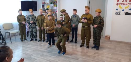 Мөслим гимназиясе укучылары өлкәннәргә театраль күренеш күрсәткәннәр