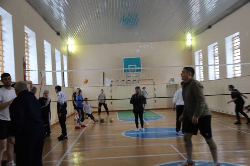 Авыл яшьләре сынатмый