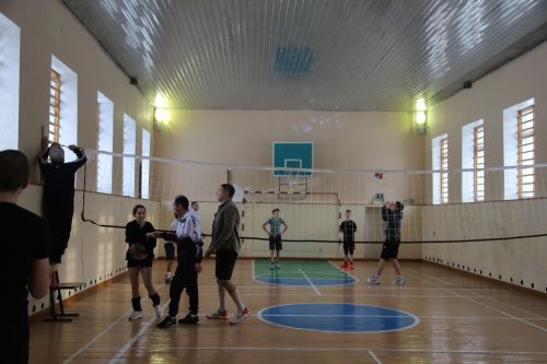 Авыл яшьләре сынатмый