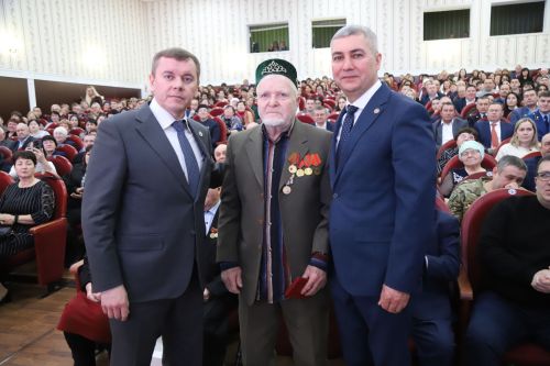 Нәтиҗәле хезмәт елы булсын