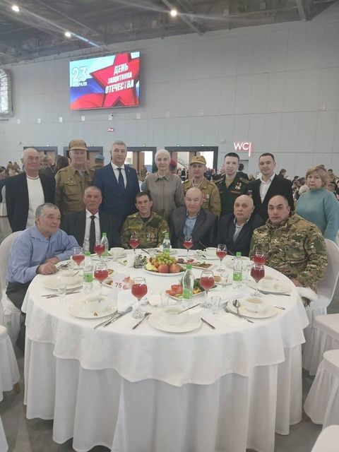 Мөслим районы делегациясе Казан шәһәрендә Ватанны саклаучылар көненә багышланган тантаналы чарада катнашты