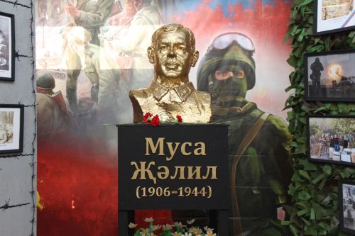 Мөслим урта мәктәбендә «Батырлык онытылмый» музей почмагы ачылды