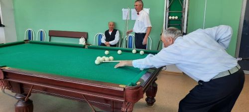 Ир-атлар арасында бильярд ярышлары узды