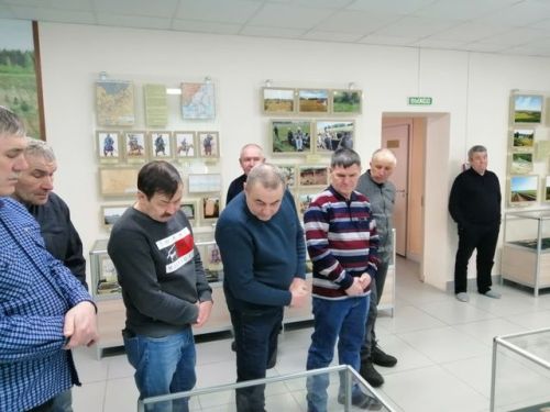 Германиядә хезмәт иткән совет гаскәрләре төркеме ветераннары укучылары өчен тәрбия чарасы үткәрде