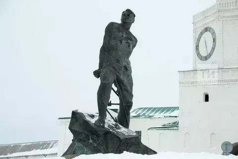 15 февраль – татар шагыйре, Советлар Союзы Герое Муса Җәлилнең туган көне