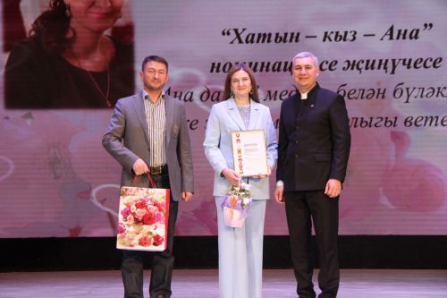 Халыкара хатын-кызлар көне уңаеннан бәйрәм кичәсе узды