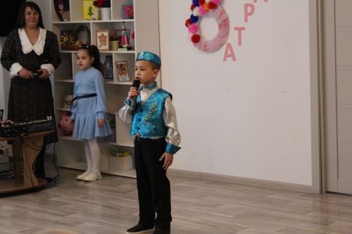 Укытучылар һәм укучылар бәйрәм оештырдылар