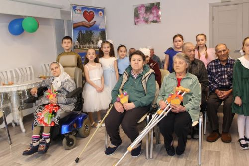 Укытучылар һәм укучылар бәйрәм оештырдылар
