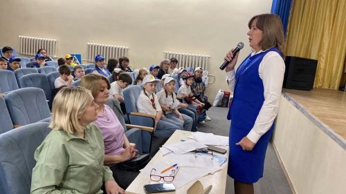 Яшь инспекторлар отрядлары арасында “Кызыл, сары, яшел” исемле агитбригадалар конкурсы үтте