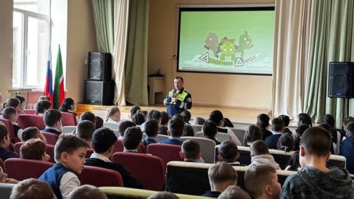 Мөслим лицее укучылары ДАИ җитәкчесе белән очраштылар
