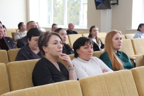 Кичә чисталык икеайлыгында башкарыласы эшләр буенча киңәшмә узды