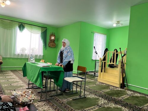 Метрәй авылында абыстайлар җыены узды