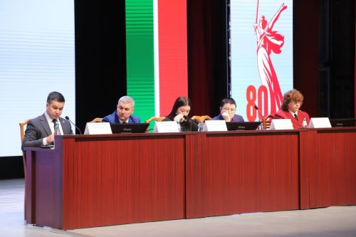 Район үзәк хастаханәсенең 2024 елдагы эшчәнлегенә багышланган киңәшмә узды