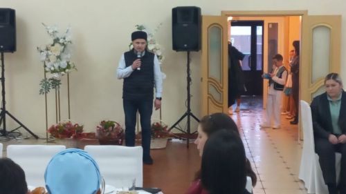 Район  җитәкчелеге илебезне саклаучы егетләрнең әниләре һәм тормыш иптәшләре белән очрашты