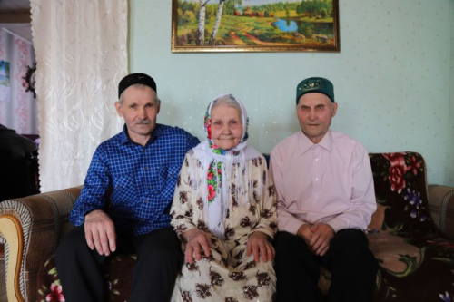 “Мәңге картаймам, янымда син булсаң...”