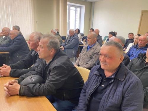 Район авыл хуҗалыгы һәм азык-төлек идарәсендә умартачыларның традицион семинары узды