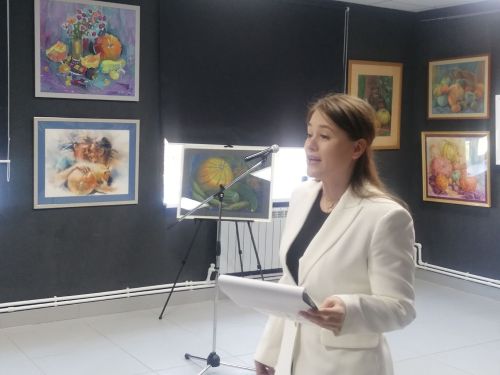 «Төсләрдә бәйрәм хисе» дип исемләнгән картиналар күргәзмәсен ачу чарасы узды