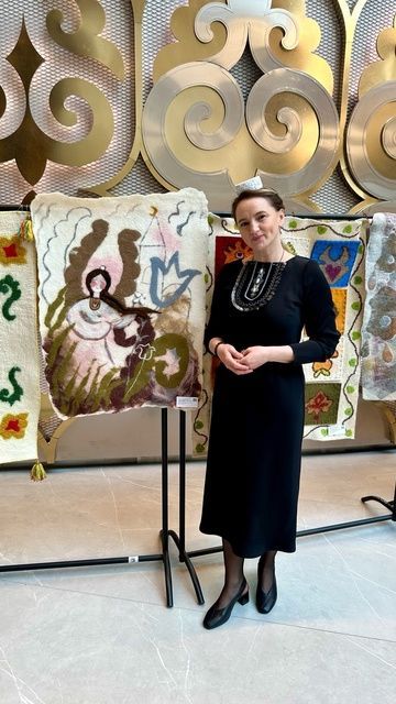 Эльмира Галиева «Өч татар келәме» күргәзмәсендә катнашты