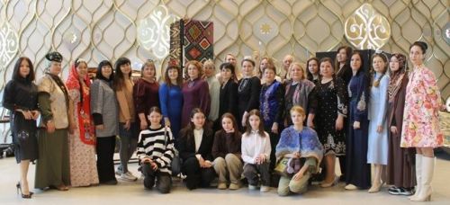 Эльмира Галиева «Өч татар келәме» күргәзмәсендә катнашты
