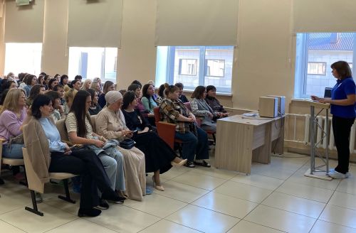 Ата-аналар җыелышы онлайн: район мәгариф идарәсе нәрсә турында сөйләде?