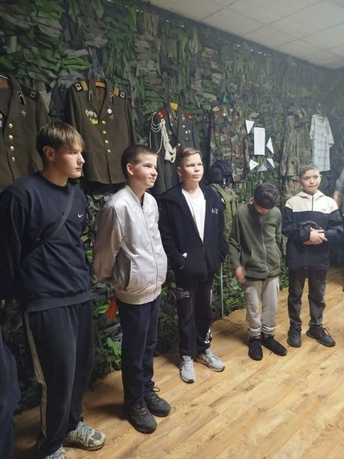 Тойгелде төп мәктәбе укучылары «Батырлар йорты»на һәм музейга кунакка килде