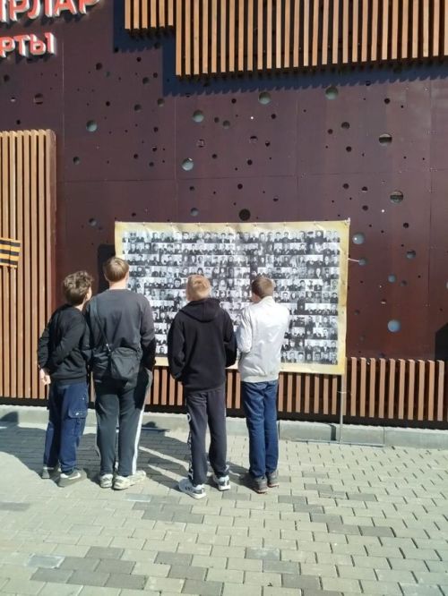 Тойгелде төп мәктәбе укучылары «Батырлар йорты»на һәм музейга кунакка килде